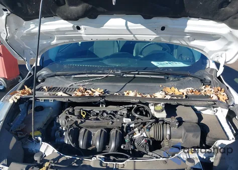 2016 Ford Escape S z USA, uszkodzony, nr VIN 1FMCU0F77GUB35531